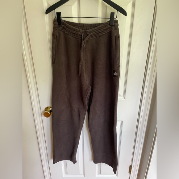 ALO Yoga Scholar Straight Leg Sweatpant - Picture 1 of 5
